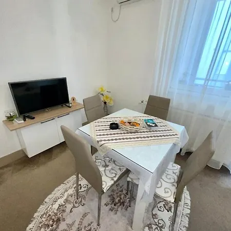 Apartment Sladjawing1
